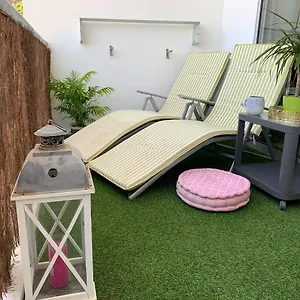 https://modern-studio-on-the-beach.tenerifehoteles.net